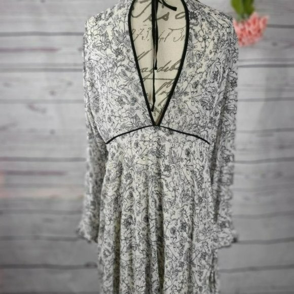 Kimchi Blue Long Sleeve Mini Dress -L - Picture 2 of 2